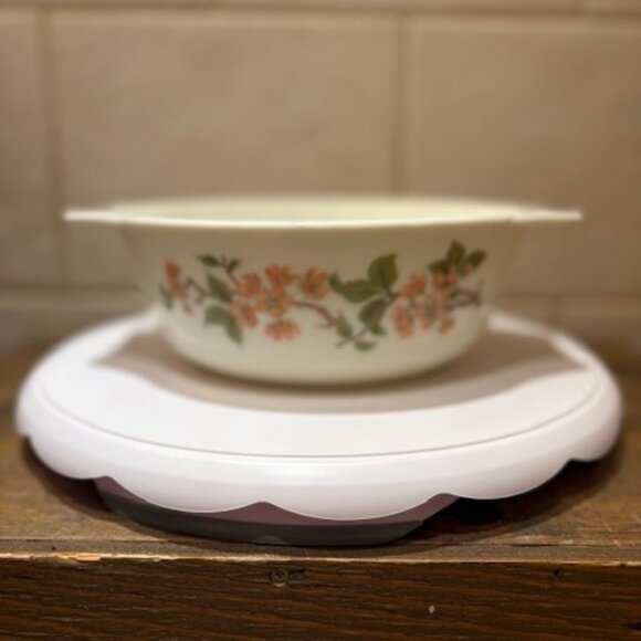 Pyrex England Casserole 1.5QT Milk Glass Cherry Blossom White Pink Spring VTG - Picture 1 of 5